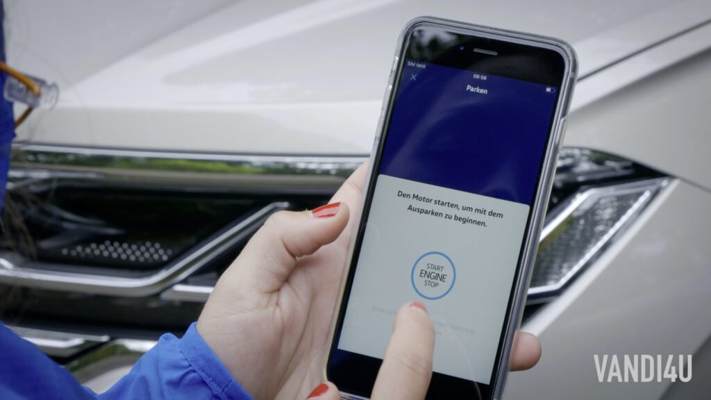 Volkswagen Touareg can be now parked using a smartphone | Vandi4u